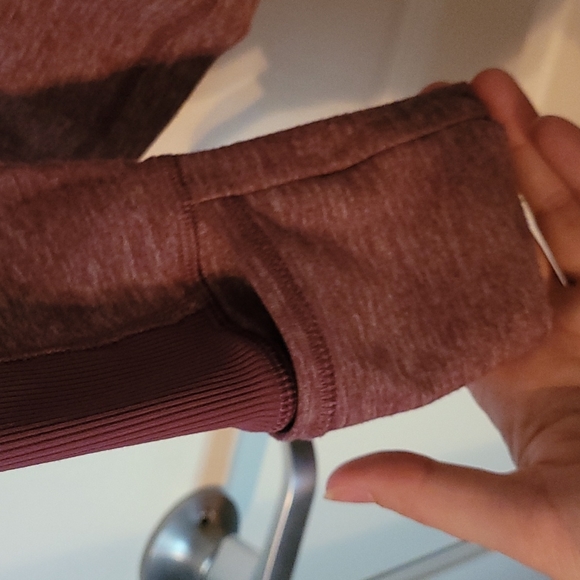 Lululemon long sleeved runners top (Size 4) - Picture 3 of 4